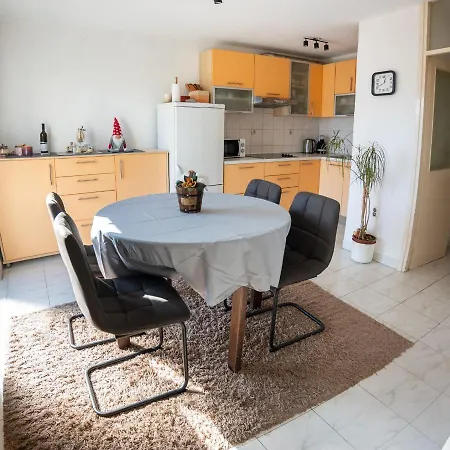 Apartment Luka Zadar