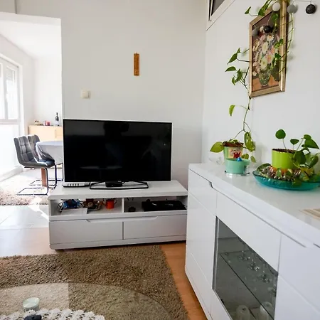 Luka Apartment
